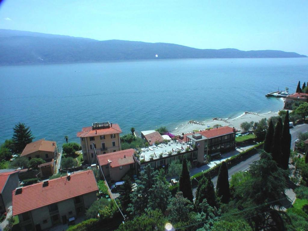 Hotel Lido Gargnano Exterior photo