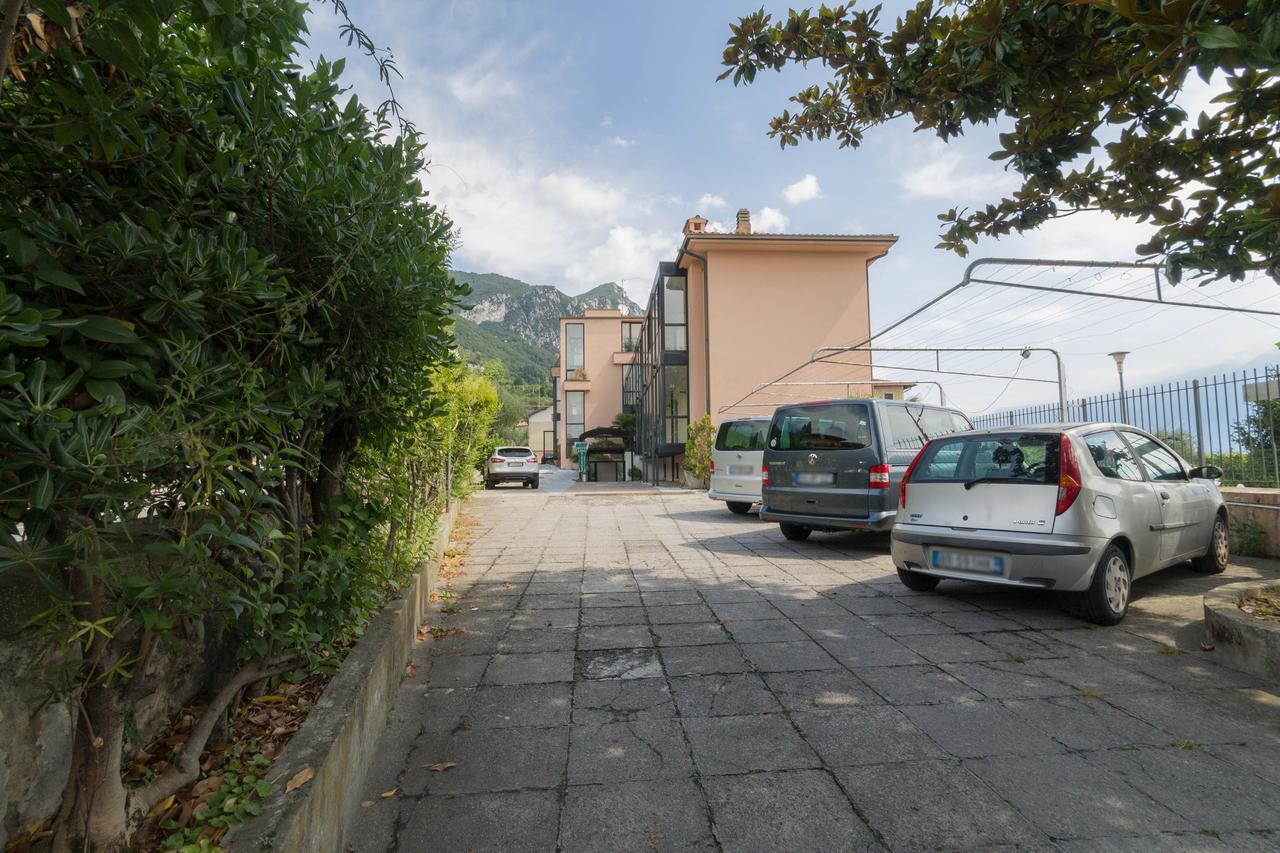 Hotel Lido Gargnano Exterior photo